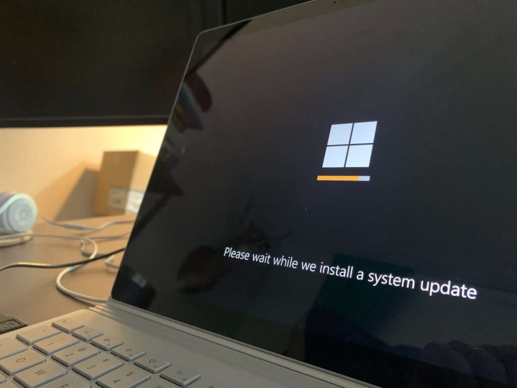 windows updating on computer