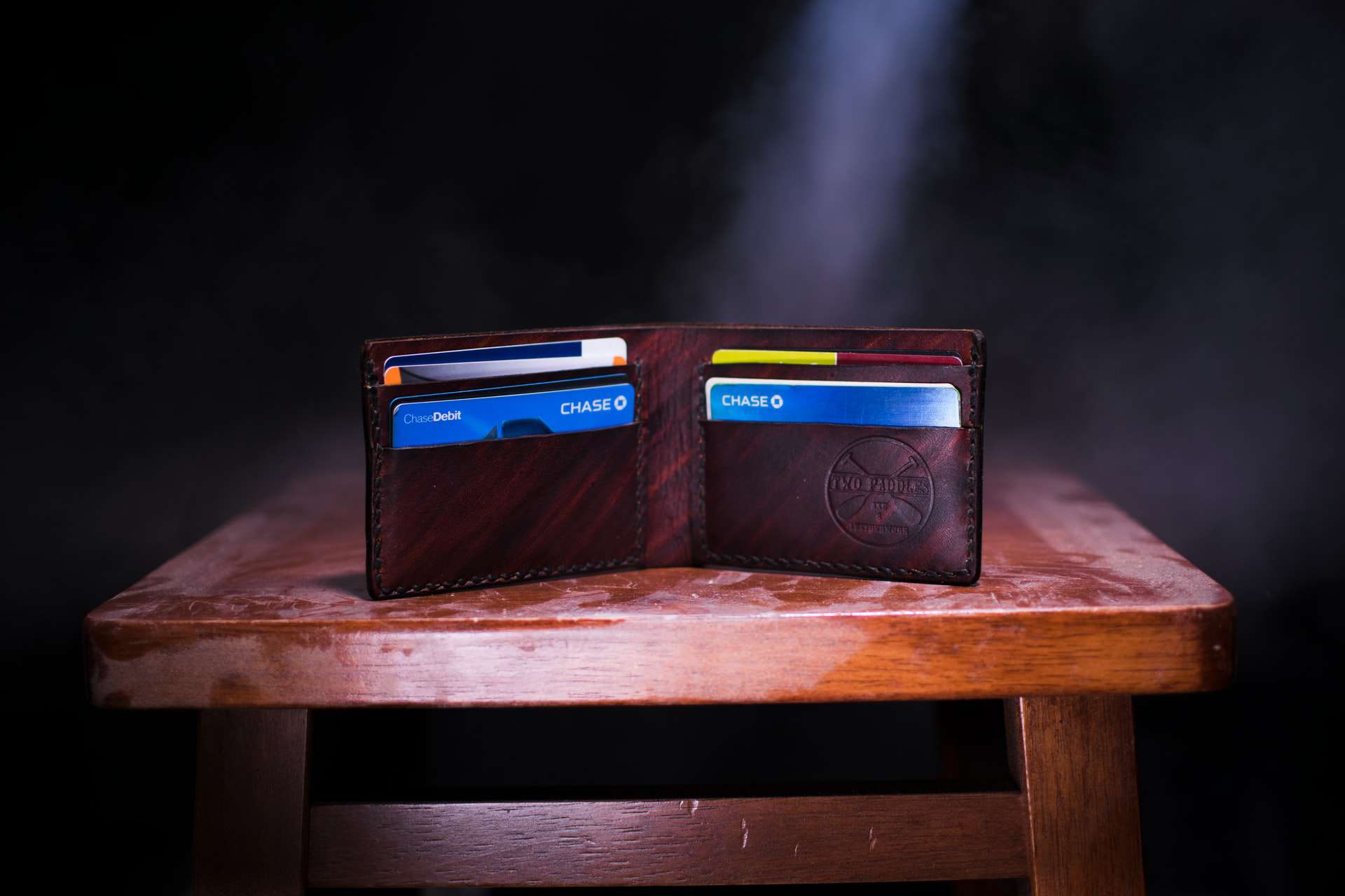 7 Best Wallets That Protect Credit Cards (2023)