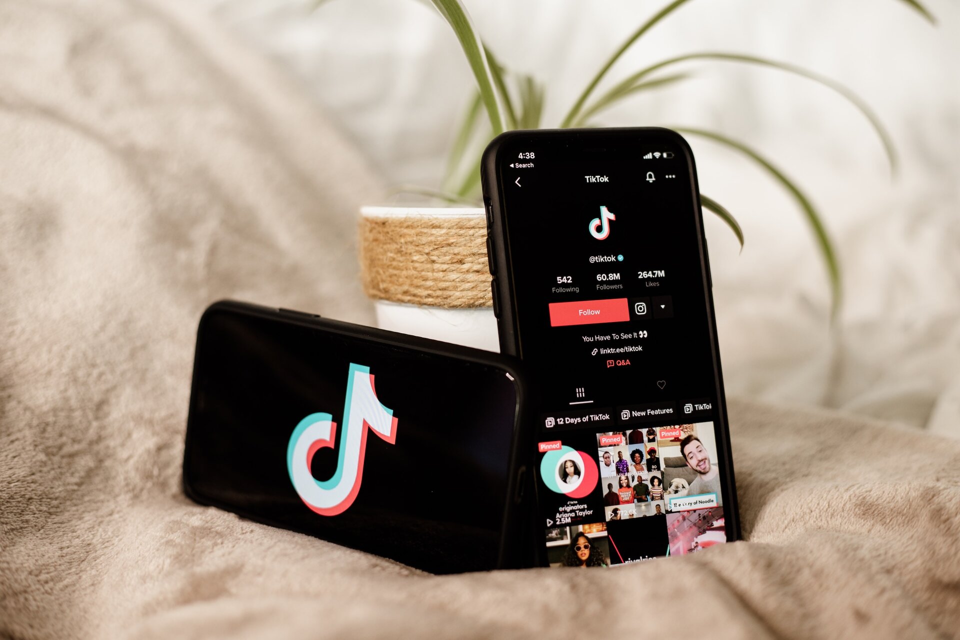 How to Repost on TikTok (Tips and Tricks)