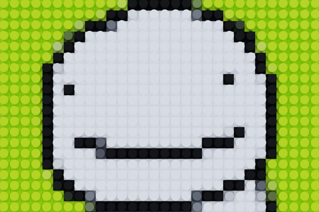 Pixel art of a smiley face.