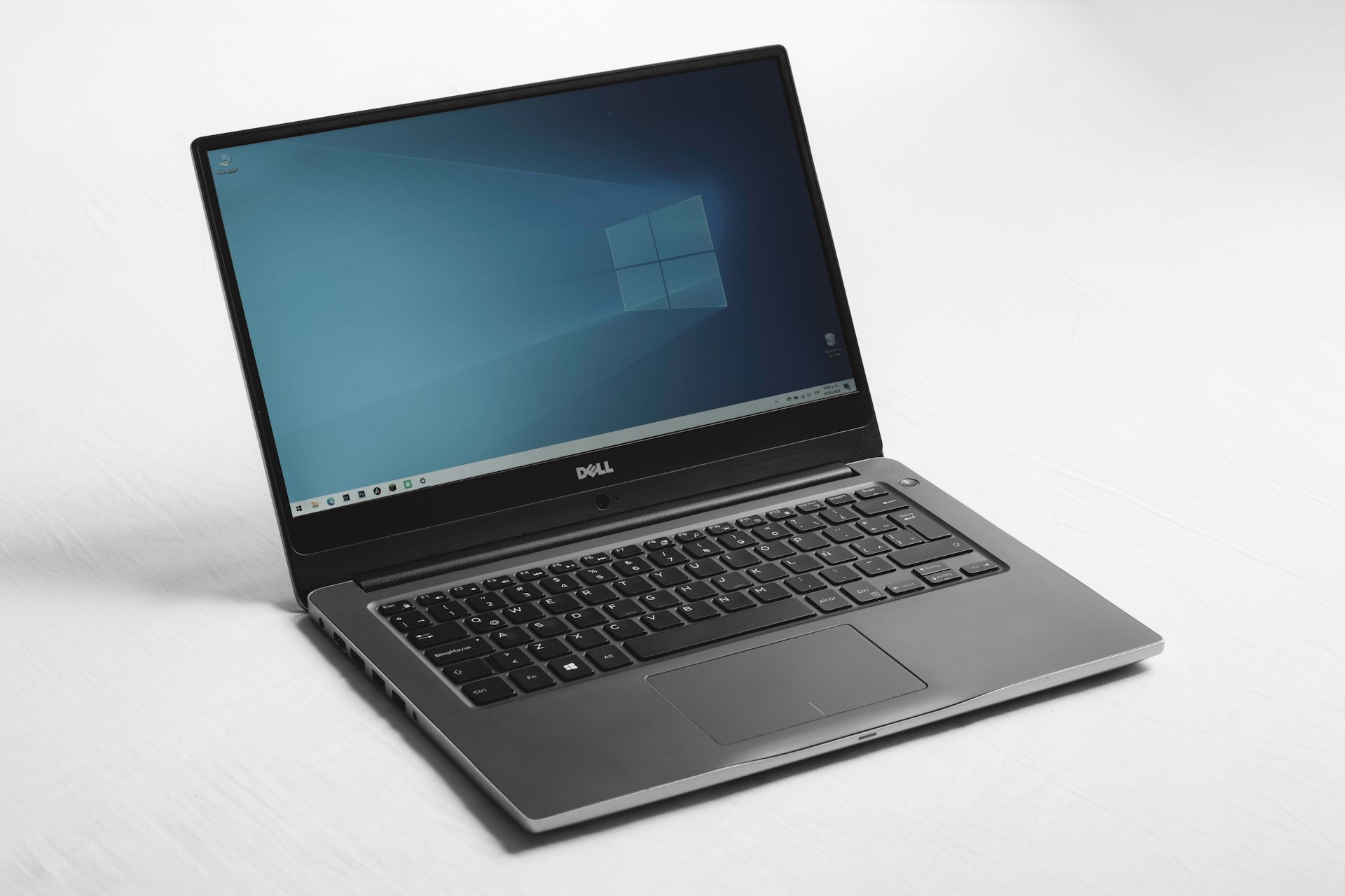 7 Best Laptops Without Webcams in 2025 (Updated for 2025) - ReHack